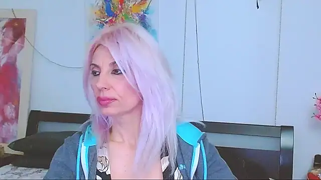 HoneyLara online show from February 12, 2025, 4:54 am