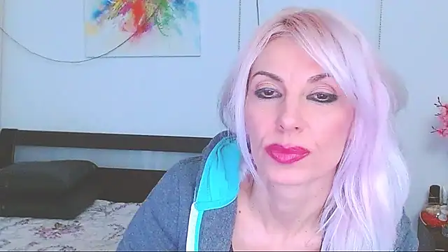 HoneyLara online show from February 13, 2025, 5:26 am