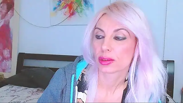 HoneyLara online show from February 17, 2025, 3:25 am