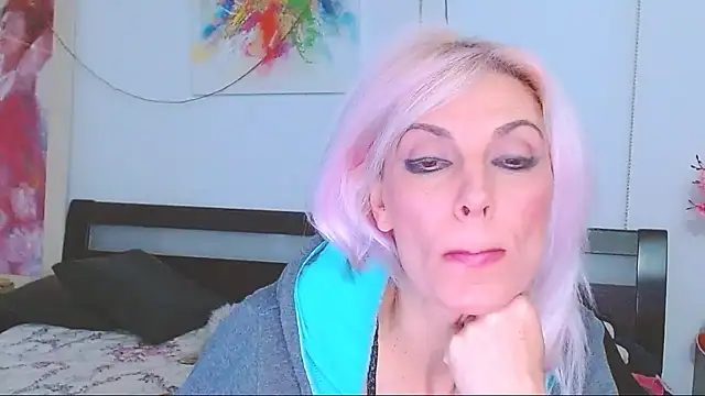 HoneyLara online show from February 22, 2025, 11:03 pm