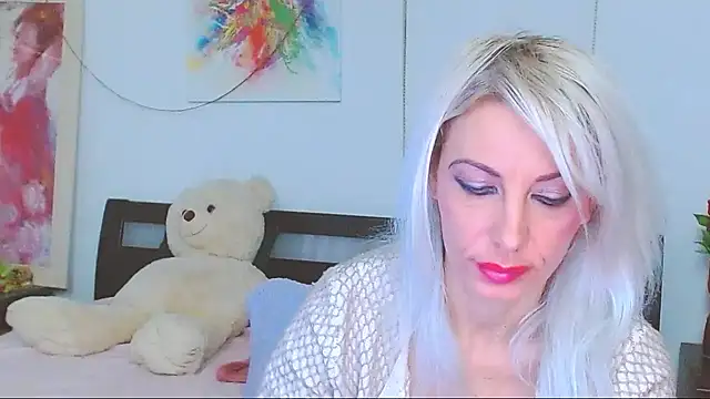 Snapshot of HoneyLara chatting on January 9, 2026, 12:02 am HoneyLara online show from January 9, 2026, 12:02 am