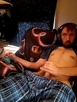 Snapshot of ShadowyTube chatting on January 18, 2025, 6:32 pm ShadowyTube online show from January 18, 2025, 6:32 pm
