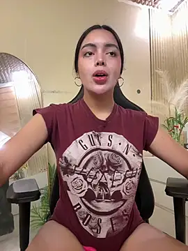 HotstuffCherrySummer online show from April 14, 2026, 10:32 am