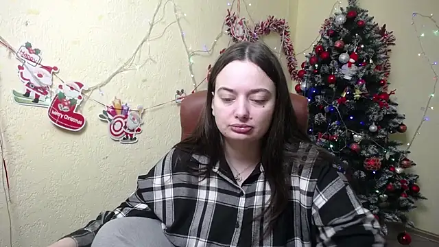Snapshot of MilanaPrice chatting on December 27, 2024, 6:20 pm MilanaPrice online show from December 27, 2024, 6:20 pm