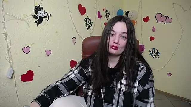 Snapshot of MilanaPrice chatting on March 15, 2025, 6:03 am MilanaPrice online show from March 15, 2025, 6:03 am