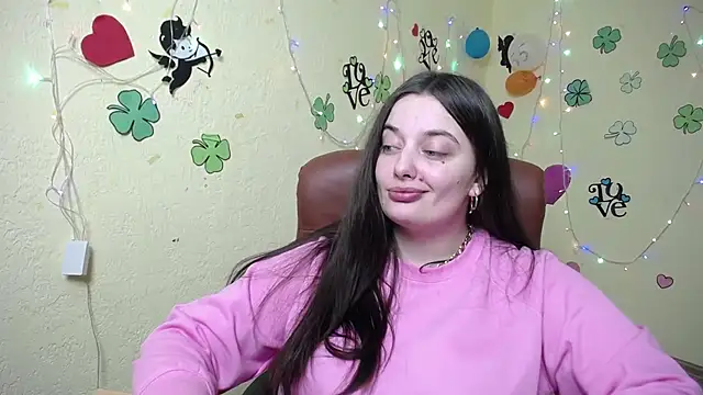 Snapshot of MilanaPrice chatting on March 16, 2025, 12:33 pm MilanaPrice online show from March 16, 2025, 12:33 pm