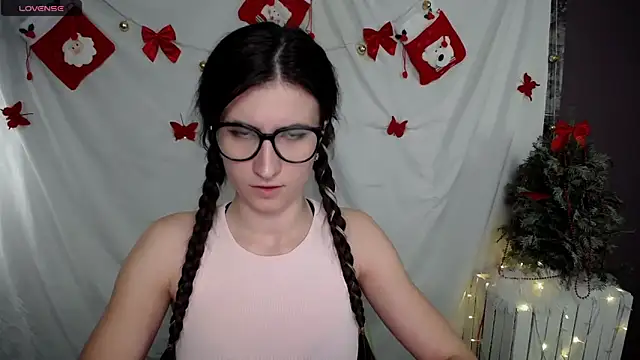 MaryEm976 online show from December 23, 2024, 9:05 am