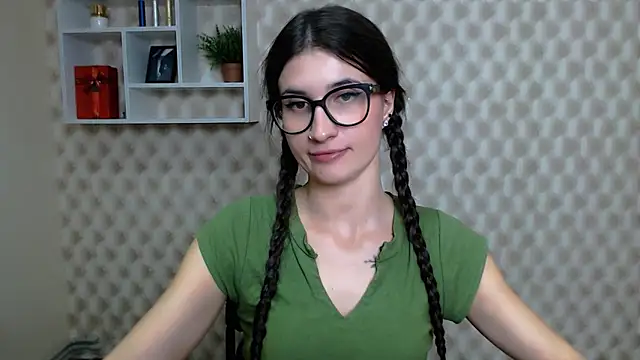 MaryEm976 online show from November 5, 2025, 11:43 am