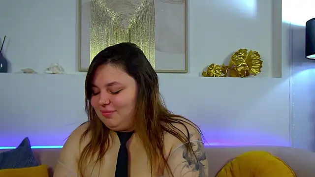 LillianKim online show from October 17, 2025, 6:43 pm