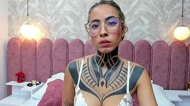 NicoleBlum online show from January 16, 2025, 9:19 pm