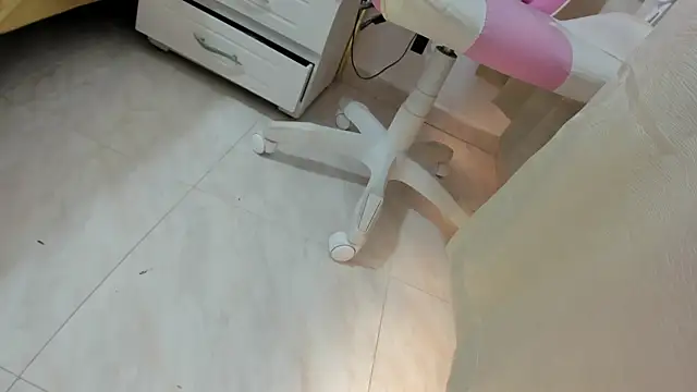 KendalStallyon online show from February 20, 2025, 2:46 pm