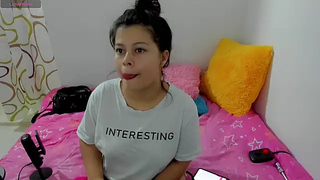 sweetnia online show from December 27, 2024, 9:43 pm