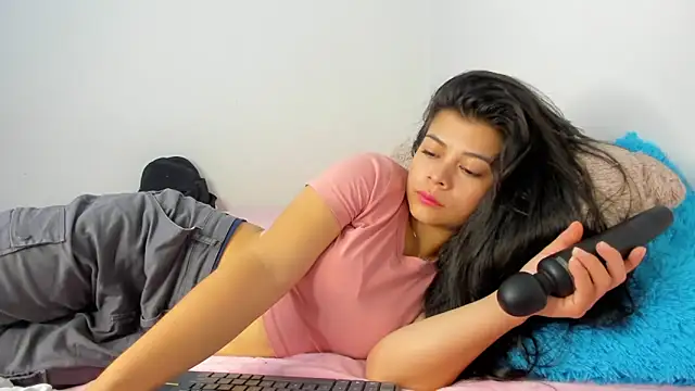 sweetnia online show from October 16, 2025, 1:45 pm