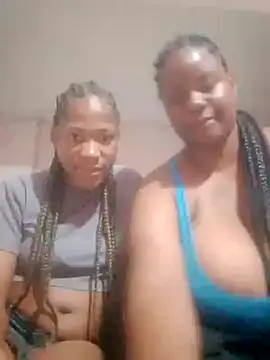 Snapshot of bigtitssxx chatting on September 9, 2025, 6:46 am bigtitssxx online show from September 9, 2025, 6:46 am