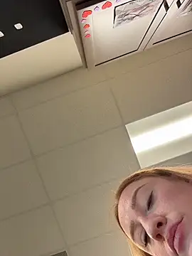 cinnatitties online show from November 3, 2025, 5:47 pm