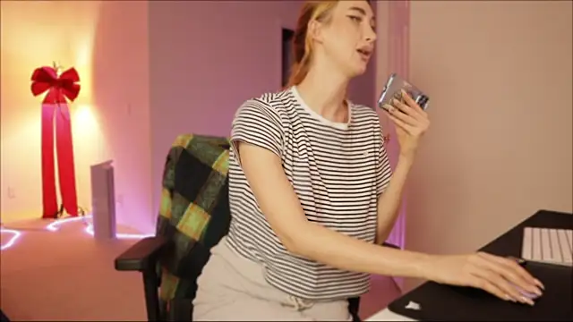 Alexa Lover Ra online show from December 16, 2024, 3:51 am