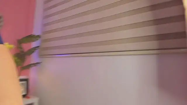 Snapshot of SoySaraa chatting on October 15, 2025, 6:02 am SoySaraa online show from October 15, 2025, 6:02 am