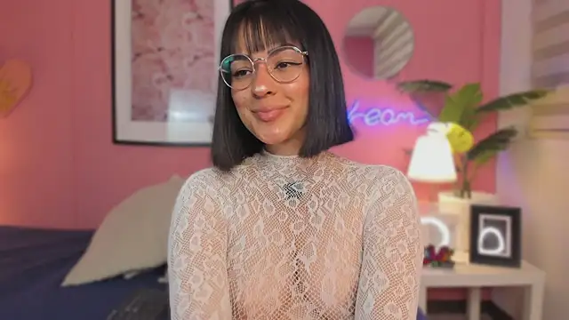 Snapshot of SoySaraa chatting on February 5, 2026, 6:18 am SoySaraa online show from February 5, 2026, 6:18 am