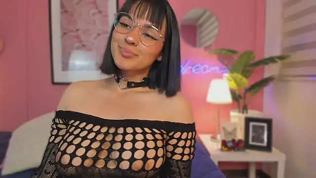 Snapshot of SoySaraa chatting on February 11, 2026, 6:29 am SoySaraa online show from February 11, 2026, 6:29 am