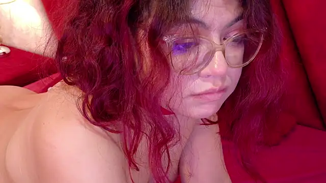 Snapshot of Catwhite_ chatting on February 14, 2025, 3:26 pm Catwhite online show from February 14, 2025, 3:26 pm