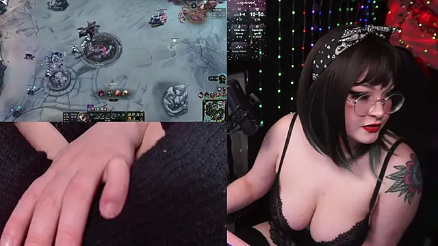 evamila online show from November 22, 2025, 2:32 am