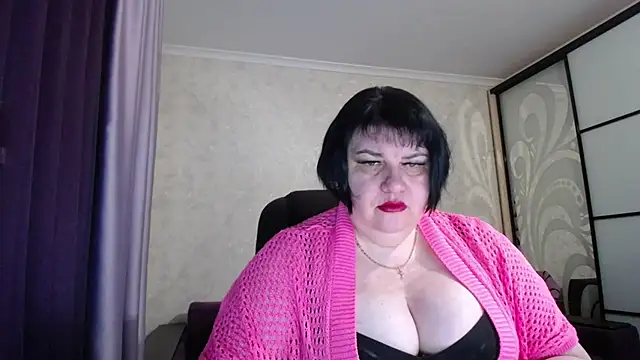 JuicyLady Di online show from January 19, 2026, 5:00 am