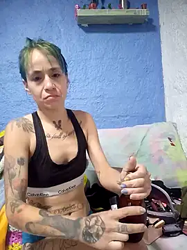 Snapshot of fablob23 chatting on January 4, 2025, 10:13 pm fablob23 online show from January 4, 2025, 10:13 pm