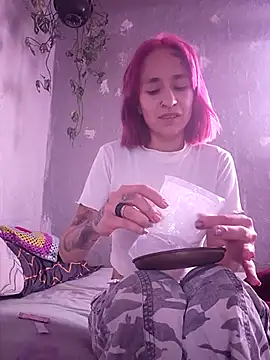 Snapshot of fablob23 chatting on March 7, 2025, 5:06 pm fablob23 online show from March 7, 2025, 5:06 pm