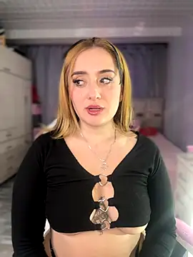 Sam Thompsoon  online show from September 16, 2025, 2:45 am