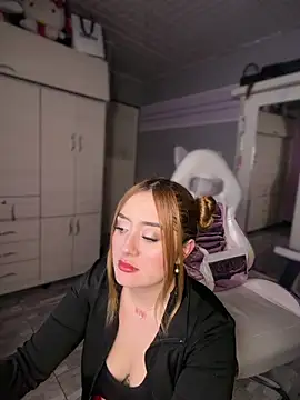 Sam Thompsoon  online show from April 16, 2026, 2:01 am