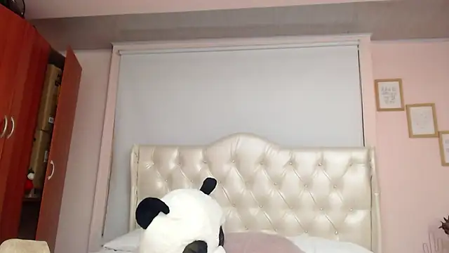 Snapshot of ryan_maxy chatting on January 20, 2025, 1:50 am ryan maxy online show from January 20, 2025, 1:50 am