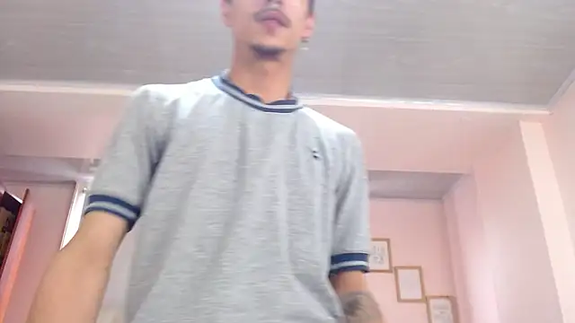 Snapshot of ryan_maxy chatting on January 21, 2025, 3:32 pm ryan maxy online show from January 21, 2025, 3:32 pm