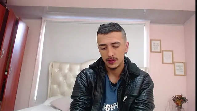 Snapshot of ryan_maxy chatting on January 26, 2025, 12:33 pm ryan maxy online show from January 26, 2025, 12:33 pm