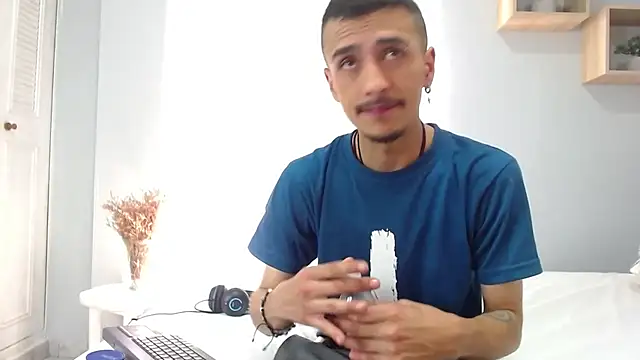 Snapshot of ryan_maxy chatting on January 28, 2025, 7:10 pm ryan maxy online show from January 28, 2025, 7:10 pm