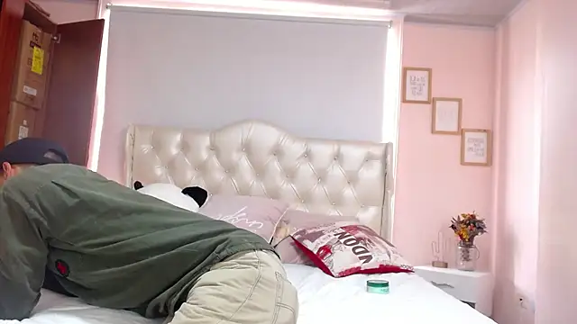 Snapshot of ryan_maxy chatting on February 6, 2025, 7:40 pm ryan maxy online show from February 6, 2025, 7:40 pm