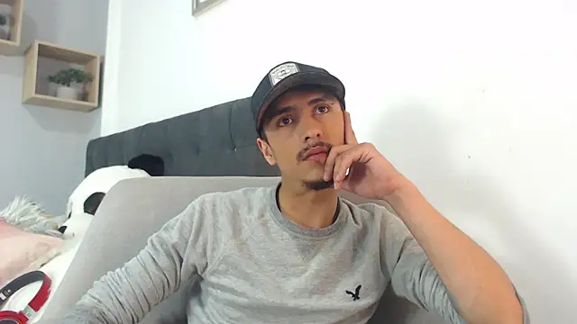 Snapshot of ryan_maxy chatting on February 22, 2025, 3:25 pm ryan maxy online show from February 22, 2025, 3:25 pm