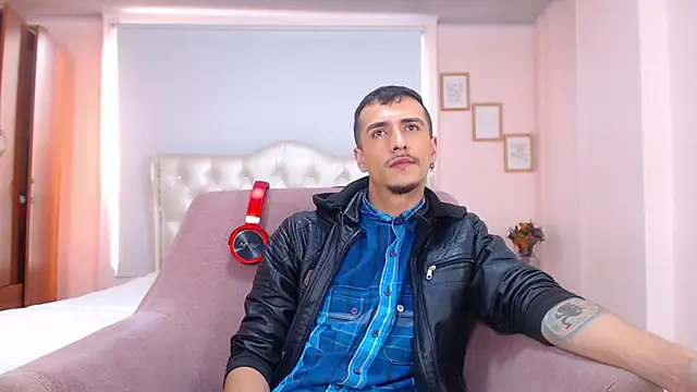 Snapshot of ryan_maxy chatting on February 28, 2025, 12:31 pm ryan maxy online show from February 28, 2025, 12:31 pm