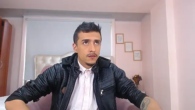 Snapshot of ryan_maxy chatting on March 6, 2025, 12:30 pm ryan maxy online show from March 6, 2025, 12:30 pm