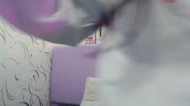 EmilyQueen3x online show from October 21, 2025, 1:23 pm