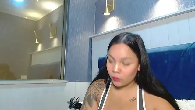 EmilyQueen3x online show from February 7, 2026, 2:21 pm