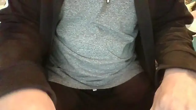 alessexxx24 online show from May 5, 2026, 8:44 am