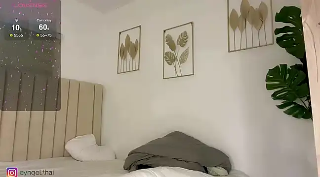 IvyOlivia online show from January 31, 2025, 11:46 am