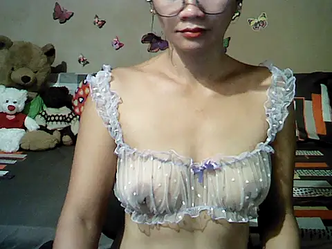 Mia Rein online show from July 13, 2026, 3:53 am