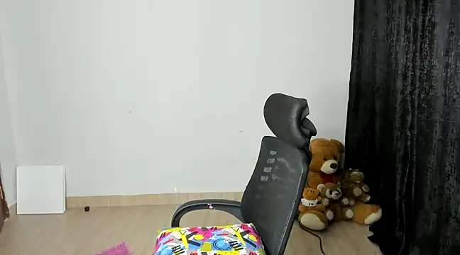 Snapshot of _Hello_Titty_ chatting on February 18, 2025, 2:38 am Hello Titty online show from February 18, 2025, 2:38 am