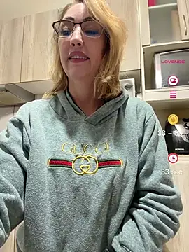 RAIRAsexy online show from June 11, 2026, 8:56 am