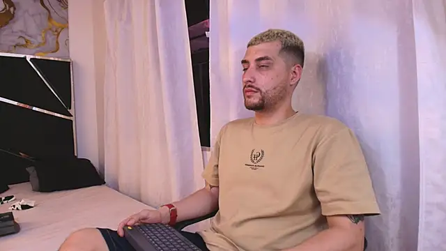 Pleasure Vibes23 online show from October 14, 2025, 10:32 pm