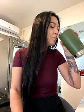 Snapshot of denise_k chatting on October 20, 2025, 11:43 am denise k online show from October 20, 2025, 11:43 am