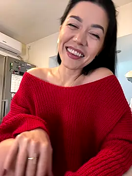 Snapshot of denise_k chatting on October 29, 2025, 12:40 pm denise k online show from October 29, 2025, 12:40 pm