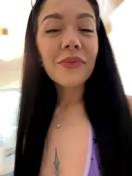 Snapshot of denise_k chatting on October 30, 2025, 11:44 am denise k online show from October 30, 2025, 11:44 am