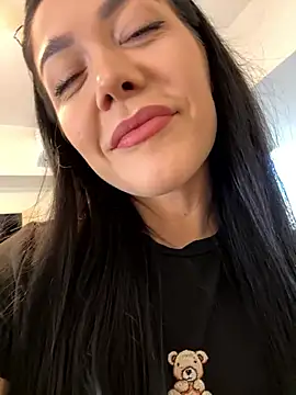 Snapshot of denise_k chatting on November 1, 2025, 12:07 pm denise k online show from November 1, 2025, 12:07 pm